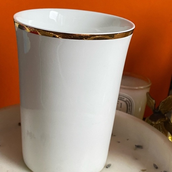 Vanity cup for makeup brushes or toothbrush - Picture 3 of 4